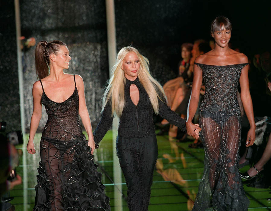 Donatella Versace: antes e depois das cirurgias - FlashVidas - Vidas