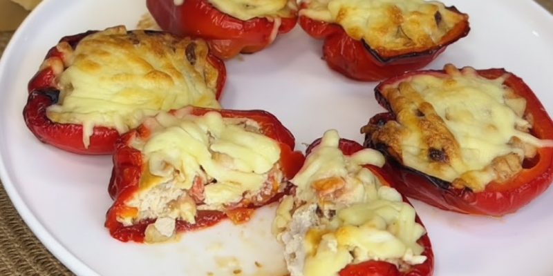 Ardei Umpluți cu Piept de Pui și Cașcaval