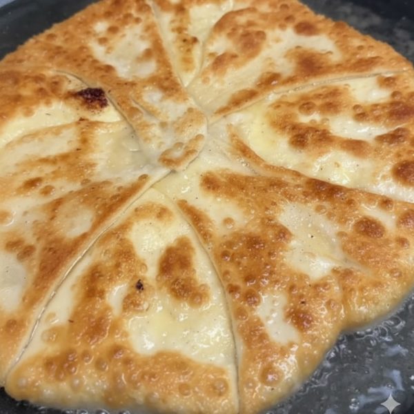 Plăcinte Moldovenești cu Brânză la Tigaie