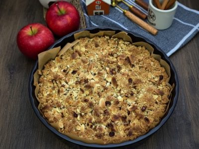 Tartă Crumble cu Mere Caramelizate